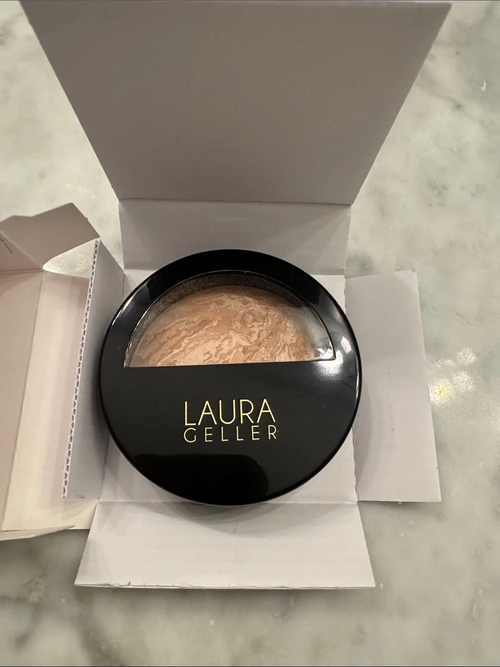 Laura Geller Color Correcting Foundation Compact in Light